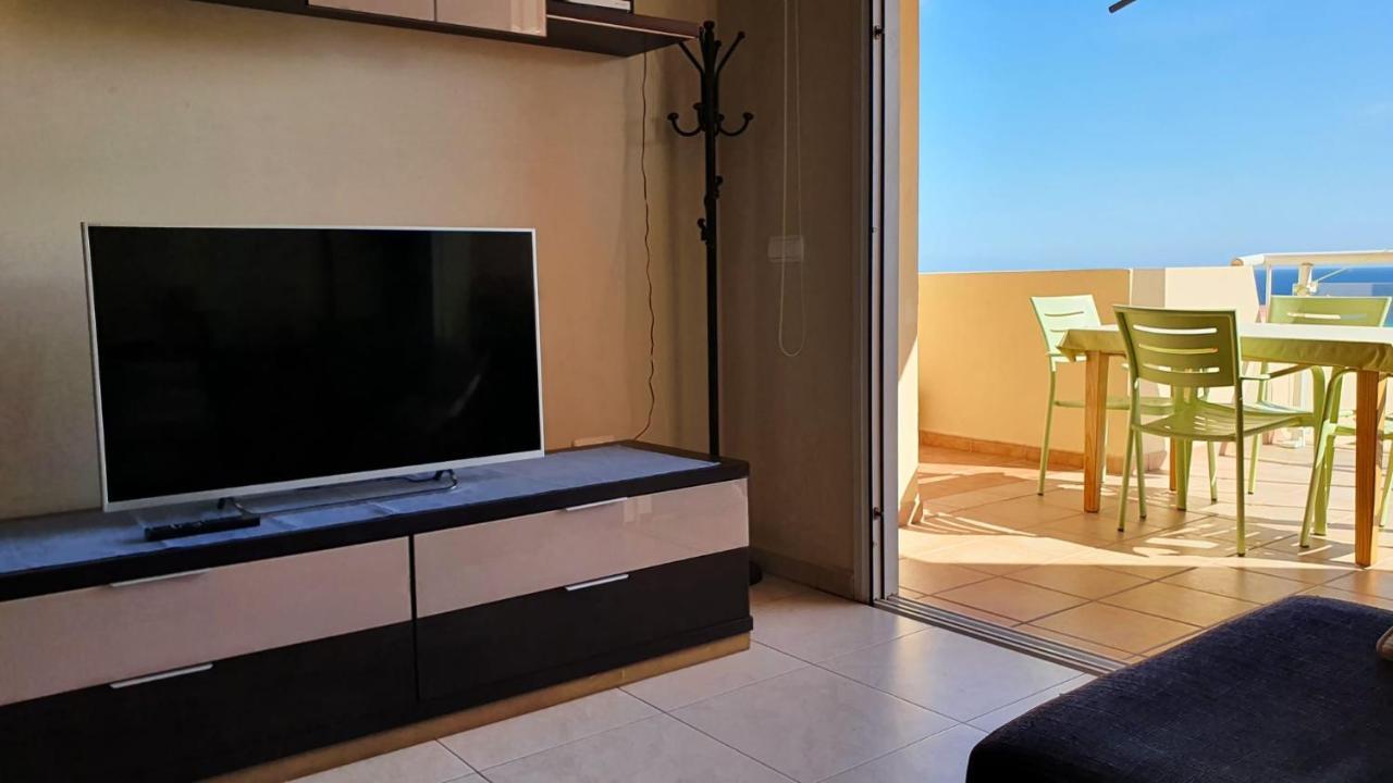 Апартаменты Mariline - Sea, Beach And Lighthouse View, Terrace, Wi-Fi Морро-дель-Хабле Экстерьер фото